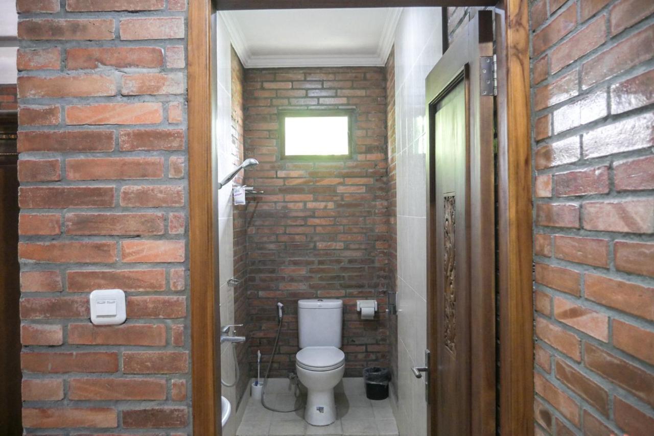 Ndalem Suryo Saptono Guest House Tugu Exterior photo