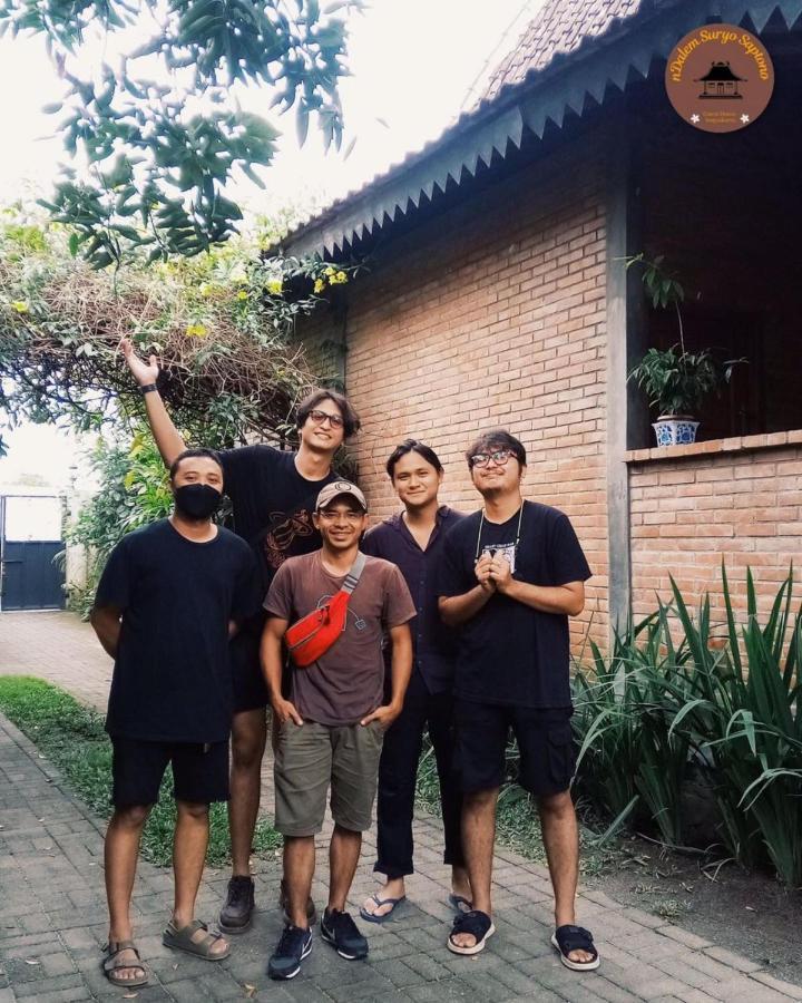 Ndalem Suryo Saptono Guest House Tugu Exterior photo