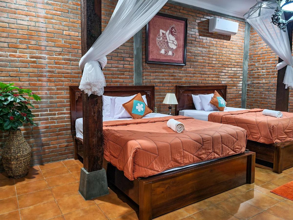 Ndalem Suryo Saptono Guest House Tugu Exterior photo