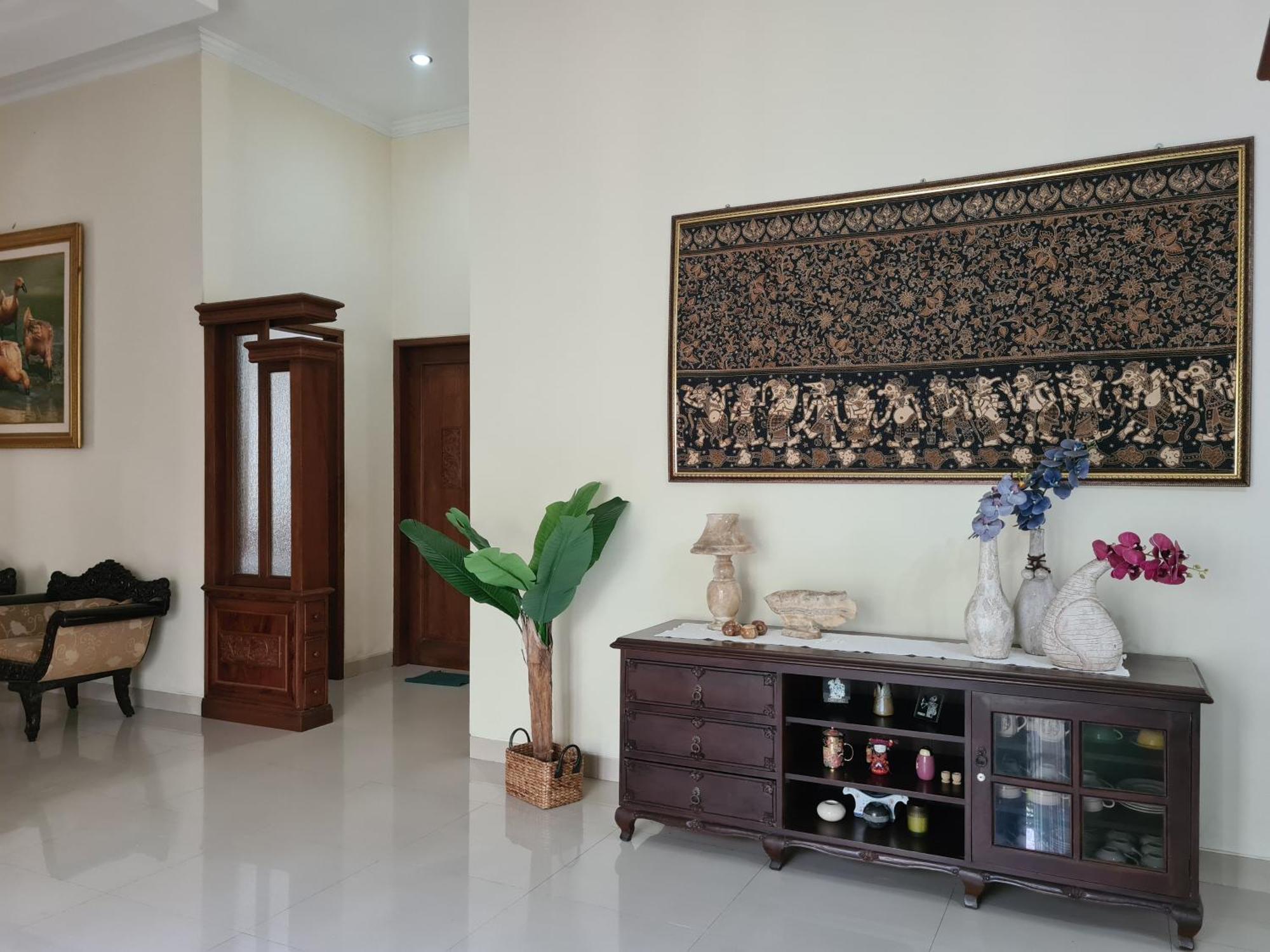 Ndalem Suryo Saptono Guest House Tugu Exterior photo