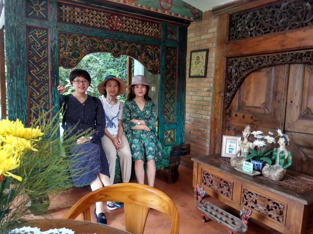 Ndalem Suryo Saptono Guest House Tugu Exterior photo